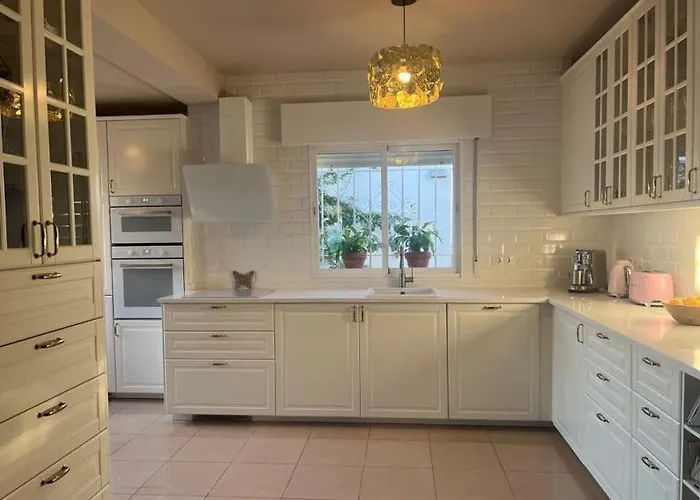 Villa Lovely In San Pedro De Alcantara, *