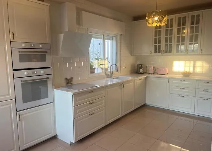 Villa Lovely In San Pedro De Alcantara, *